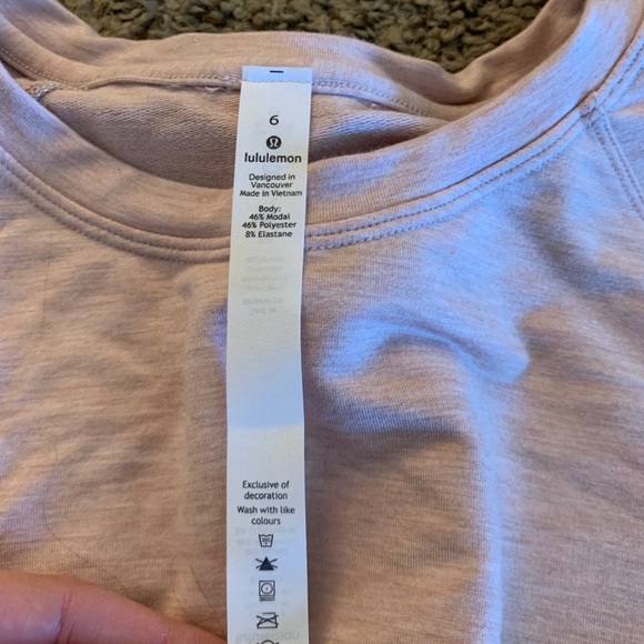 Lululemon Cropped Light Pink Sweatshirt - Picture 2 of 4